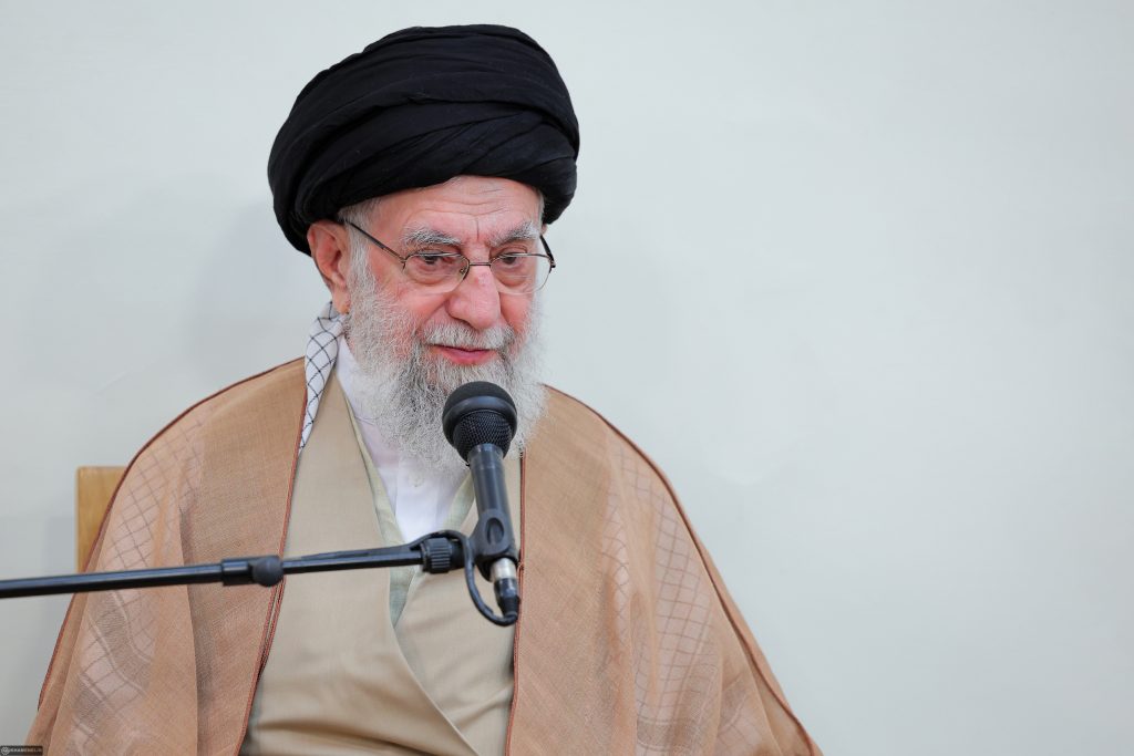 بیانات در دیدار دست‌اندرکاران کنگره شهدای امدادگر