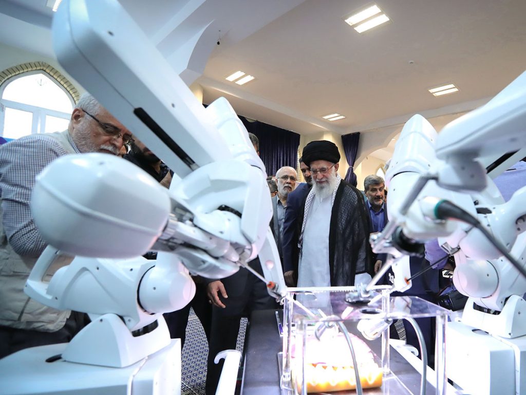 ابعاد علمی و مطالعاتی رهبر انقلاب